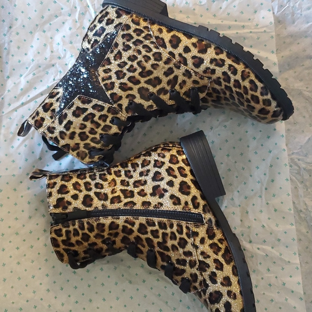 GLITTER PATENT COMBAT BOOT